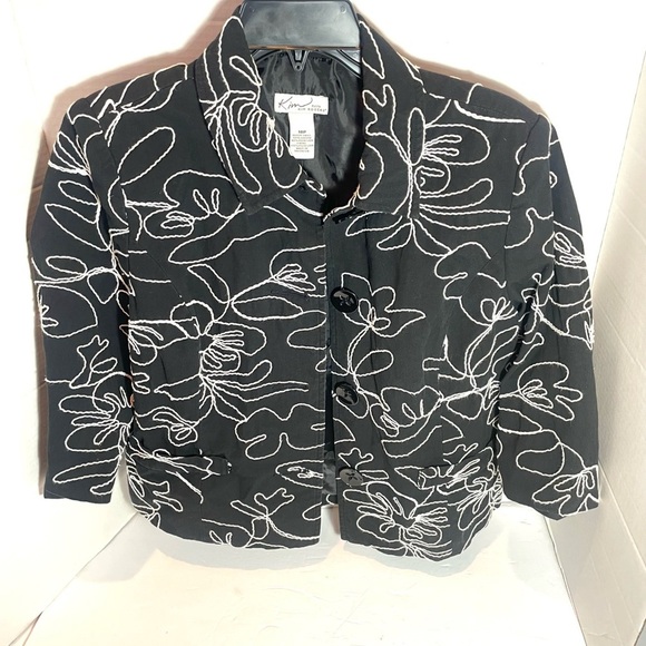 Kim Rogers Jackets & Blazers - Kim Rogers Petite 10 Black White Floral Embroidered Cropped Jacket Blazer